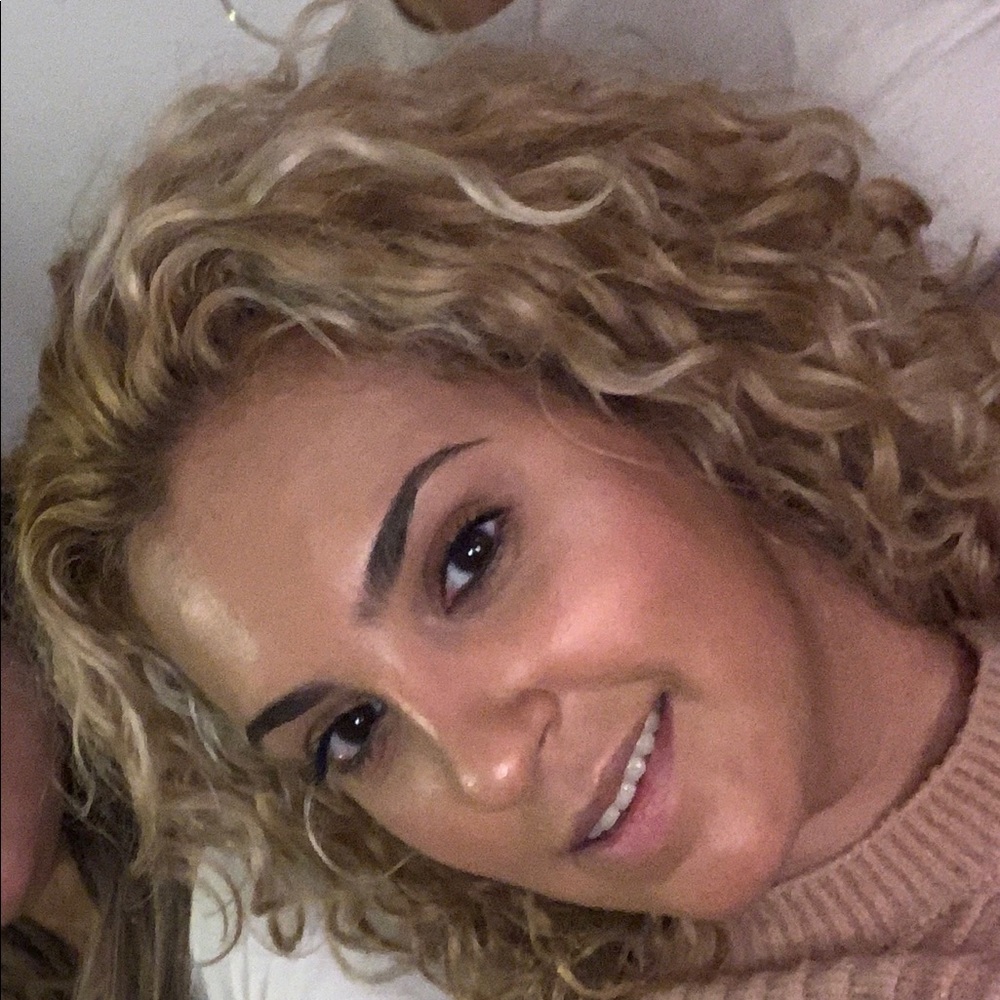 Meet your Posher, Erica